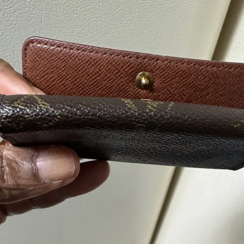 Louis Vuitton Monogram Canvas Key Pouch in Brown with Gold Snap - Picture 13 of 16